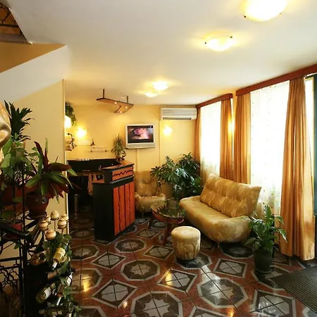 Color Hotel 3*