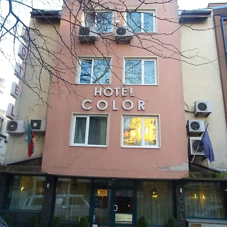 Color וארנה