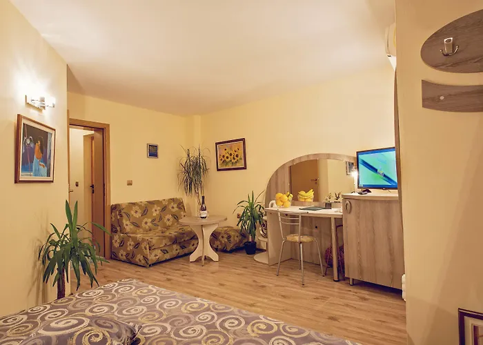 彩色酒店 3* 瓦爾納